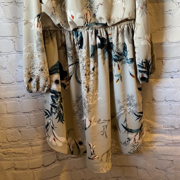 Dex size medium crepe short dress - Picture 3 of 11